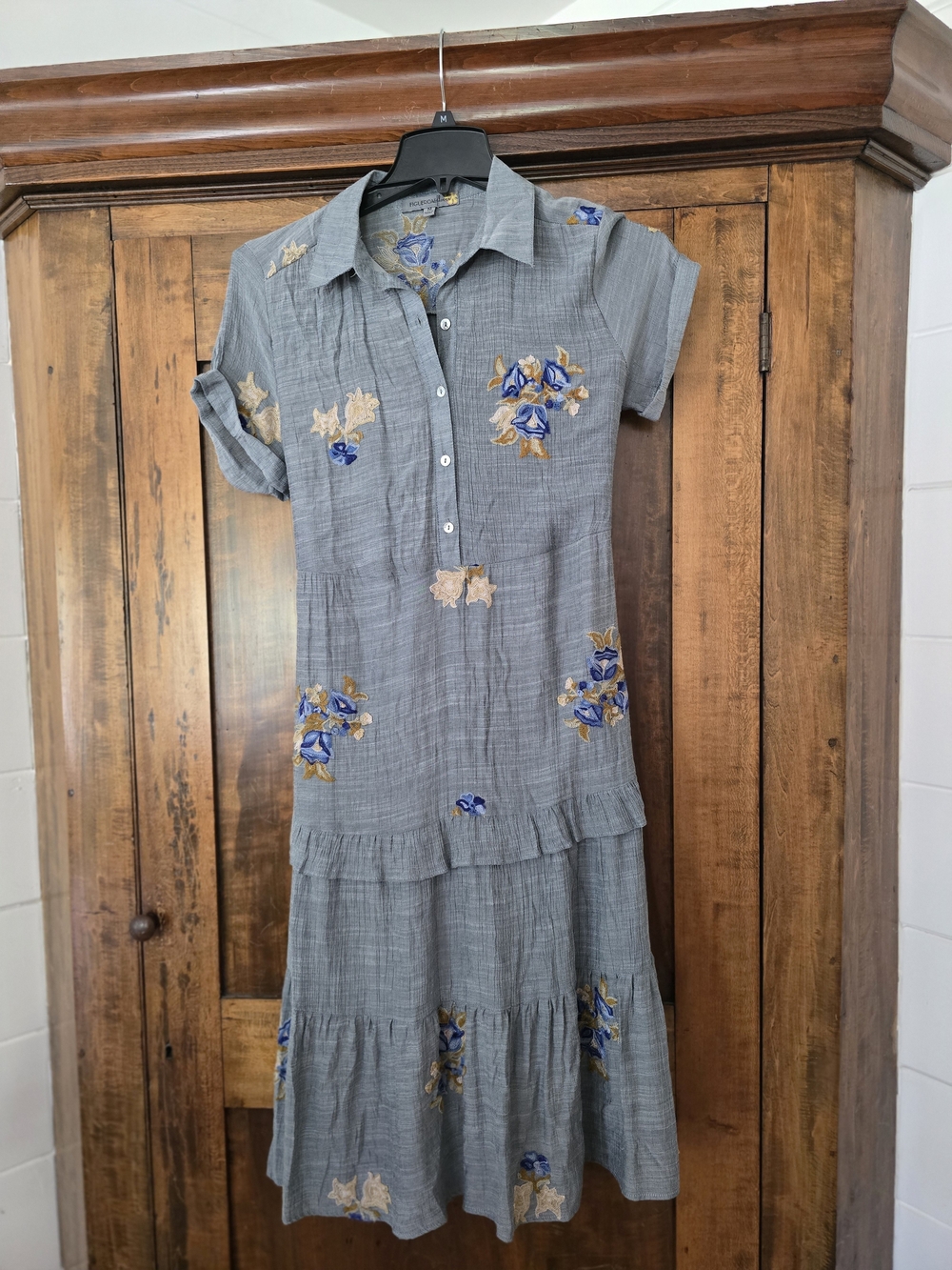 O Anthropology Figueroa And Flowers Grey Floral Embroidered Boho Midi Dress Med.